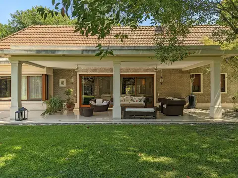 Venta Casa 5 dormitorios Fisherton residencial - Morrison esquina Olmos Rosario