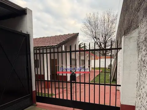 PH 3 AMBIENTES AL FONDO CON COCHERA COMPARTIDA