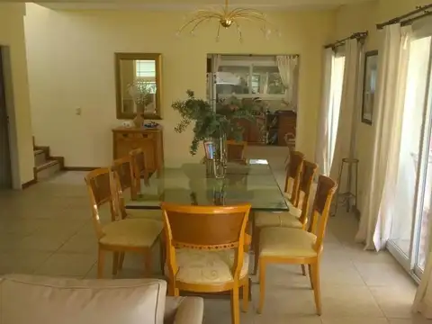 Casa en Venta al Oeste