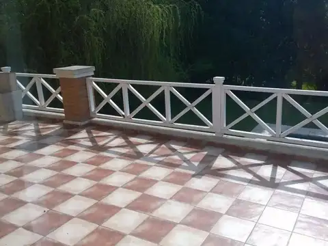 Casa 6 ambientes con 3 baños