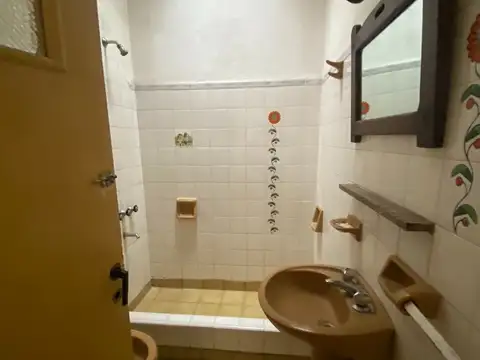 Casa en Venta 4 ambientes con patio y terraza