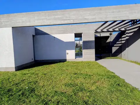 Casa en Venta en Funes, USD 230.000