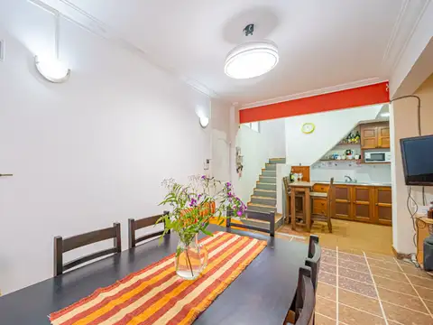 Depto Tipo Casa 5 ambientes con 2 baños