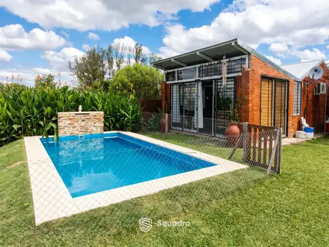 VENTA - Casa de 2 Dormitorios, con jardín y piscina  - Andino