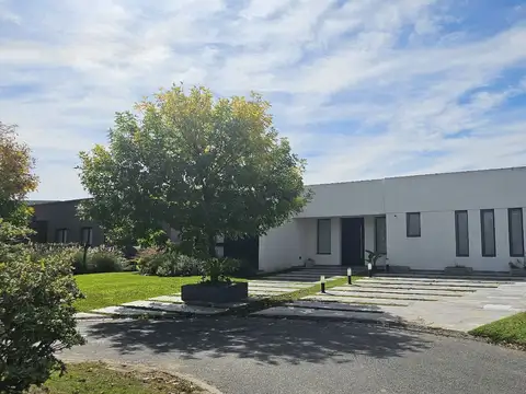 Venta Casa Cantón Golf Interna