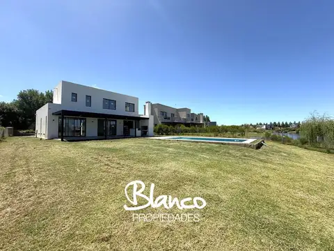 Casa  en Venta en San Matias, Escobar, G.B.A. Zona Norte