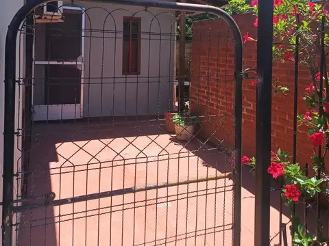 Depto Tipo Casa 4 ambientes con 1 baño