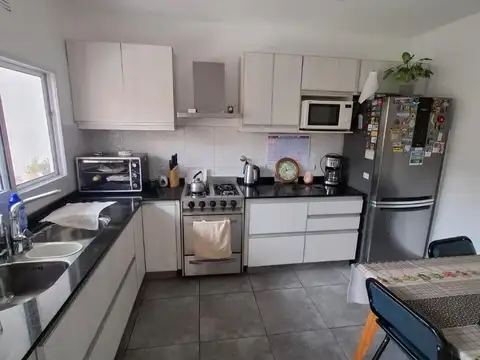 Depto Tipo Casa 5 ambientes con 2 baños