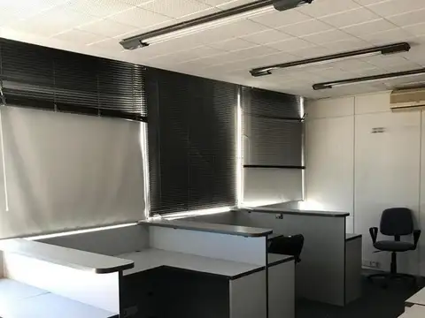 Oficina en Venta con 4 cocheras