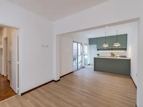 VENTA - Casa de pasillo de 3 dormitorios, patio con parrillero y terraza - Abasto, Rosario.