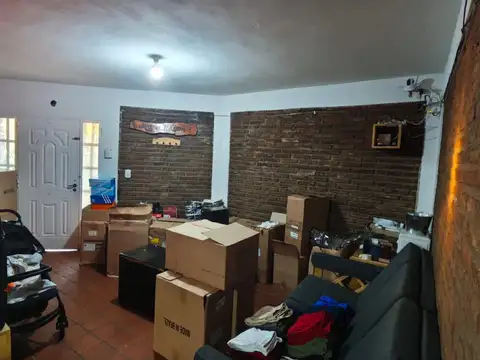 Casa con Galpón en venta Asunción esquina Cullen