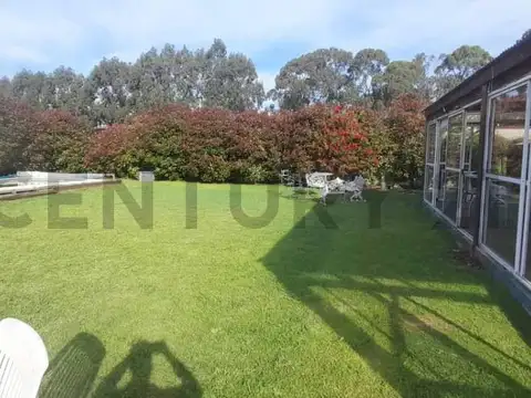 CASA QUINTA DE 3 DORMITORIOS EN VENTA EN SICARDI.