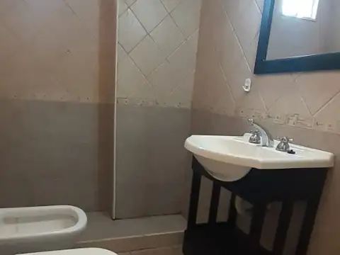 Monseñor De Andrea 100, Piso 3