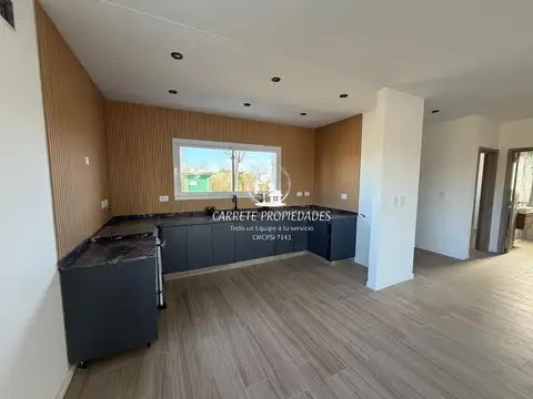 Casa 5 ambientes con 1 baño