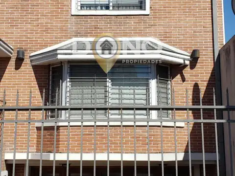 Casa en Venta en Ezpeleta Este, USD 215.000