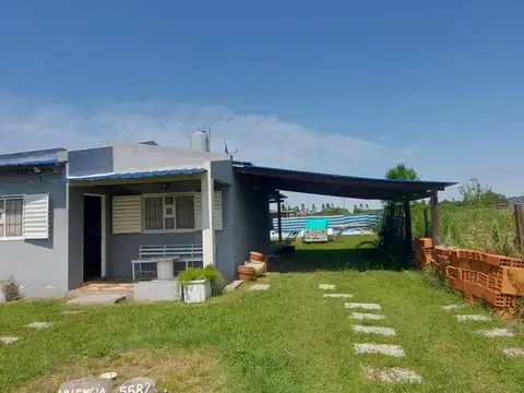 Casa 3 ambientes con 1 baño
