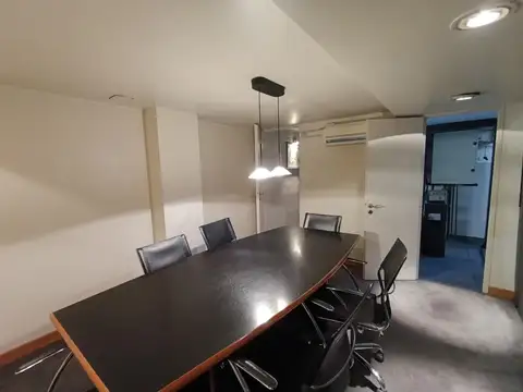 VENTA DEPOSITO, OFICINAS, COCHERAS MUNRO LOTE 375MTS