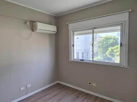 Departamento en Alquiler en Coghlan, $ 850.000