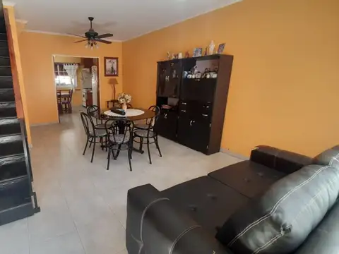 Depto Tipo Casa en Venta de 4 ambientes
