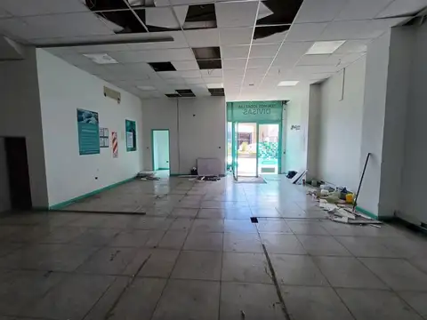 Hipólito Yrigoyen  al 7500