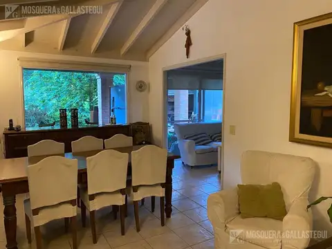 Gran oportunidad! lindisima casa en un barrio excelente