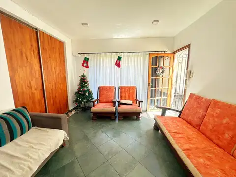 Depto Tipo Casa 5 ambientes con 1 baño