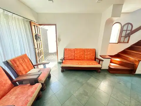 Depto Tipo Casa en Venta en Lanus Oeste, USD 95.000