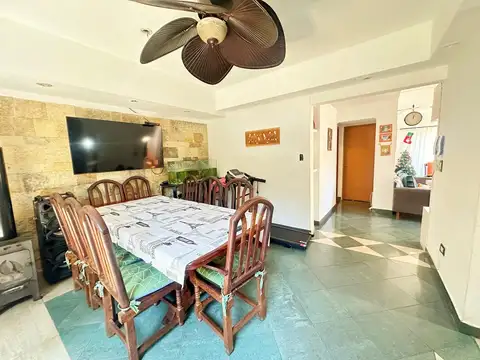Depto Tipo Casa en Venta con 1 cocheras