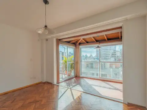 Departamento 2 ambientes con balcón aterrazado en Villa Urquiza