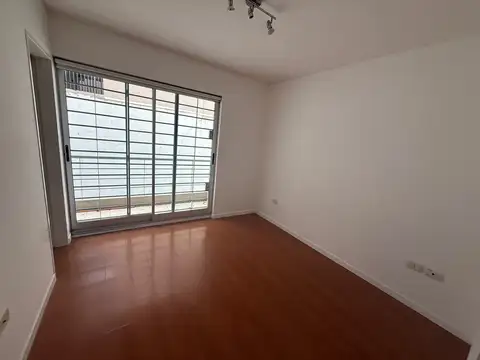 Departamento en Alquiler en Acassuso Vías / Santa Fe, $ 1.300.000