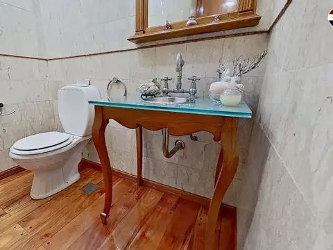 Depto Tipo Casa en Venta con 2 cocheras