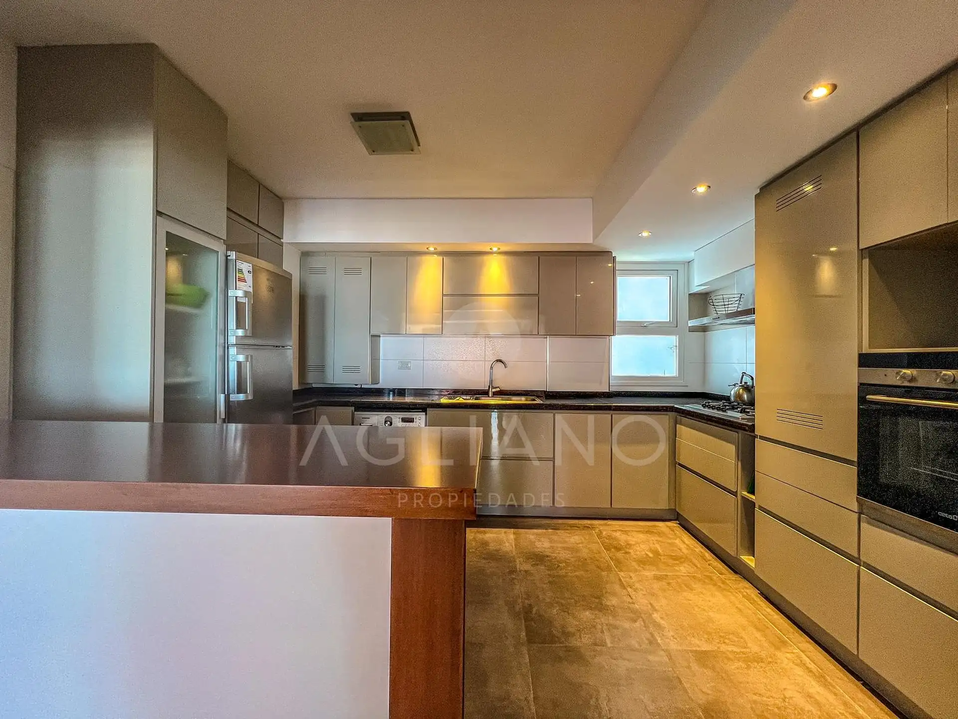 VENTA DEPTO 3 AMB VARESE VISTA AL MAR