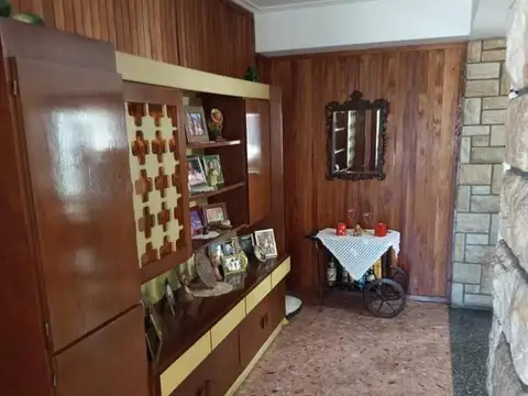 Casa en Venta en Castelar, USD 170.000