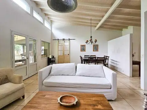 Casa en Venta con pileta en San Matias, Escobar