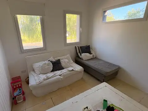 Casa 5 ambientes con 4 baños