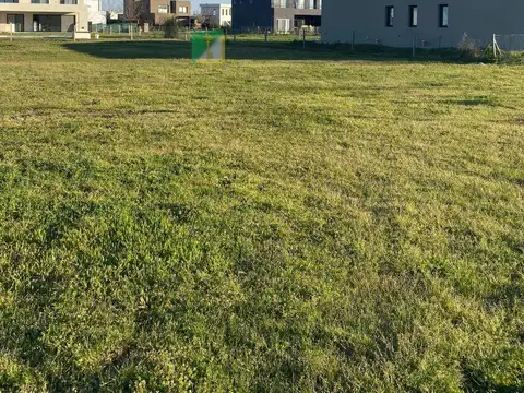 Venta - Lote - Barrio Cerrado Naudir