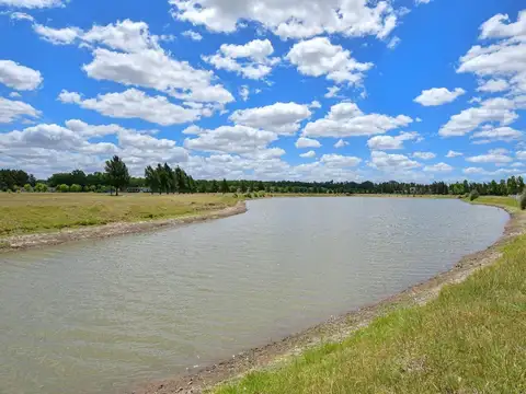 Campos de Roca II Lote N°516 Fondo a la laguna