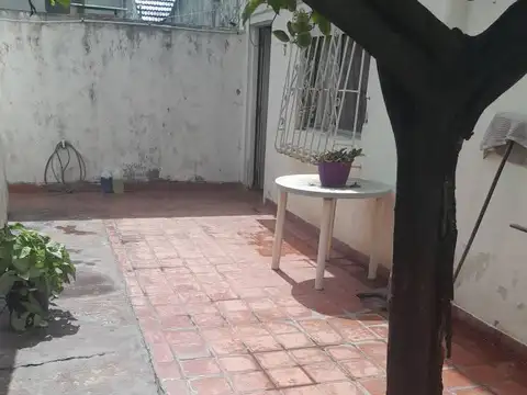 Depto Tipo Casa 2 ambientes con 2 baños