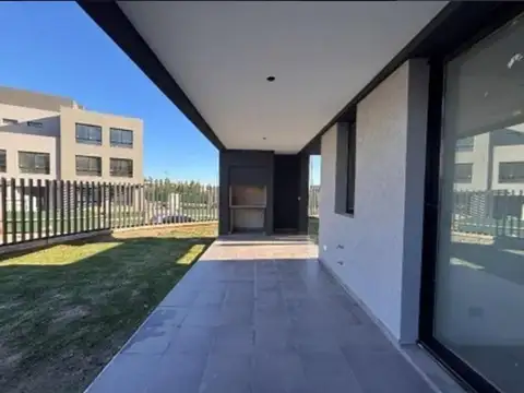 Depto Tipo Casa en Venta en Rincón de Milberg, USD 261.000