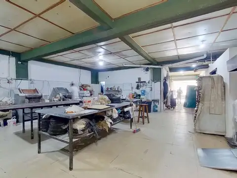 Venta de Galpon 200 m2. Hoy genera renta