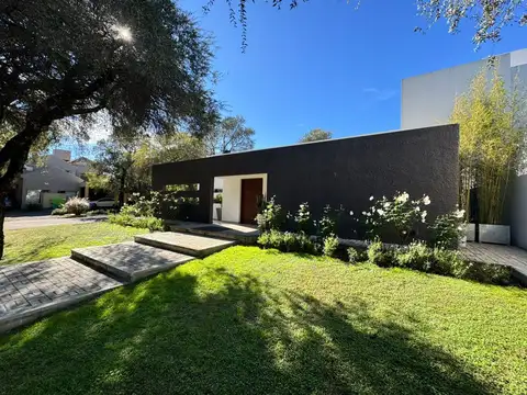 Casa en Venta en La Paloma, Villa Allende