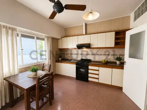 Venta PH 4 Ambientes Hurlingham 120 m2 Frente