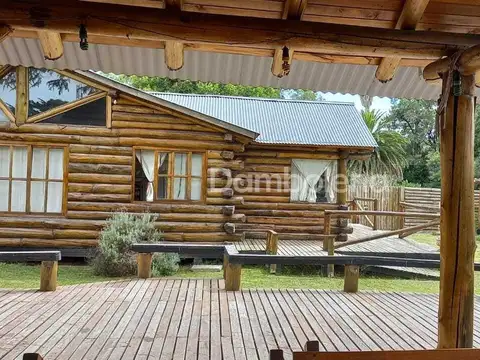 Casa 3 ambientes con 2 baños