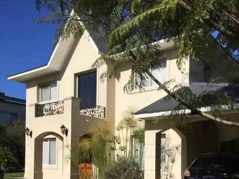 Casa en Venta en Quilmes Oeste, USD 680.000