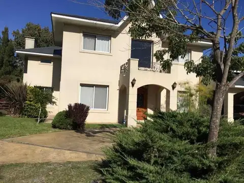 Casa en Venta de 4 dormitorios