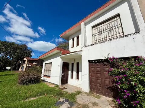 Depto Tipo Casa 4 ambientes con 2 baños