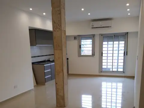 Depto Tipo Casa en Alquiler de 3 ambientes