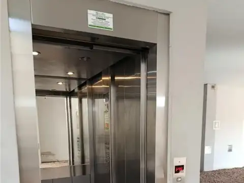 Departamento en Alquiler en Villa Centenario, $ 350.000
