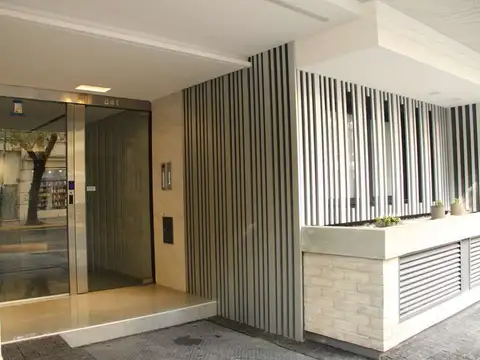 Gallo 800, Piso PB