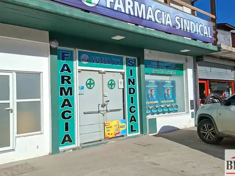 Paseo 105 e/ Av. 4 y 100